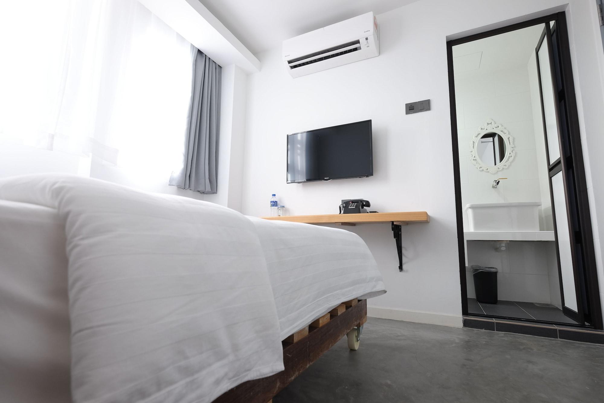 White Loft Hotel Malacca Extérieur photo