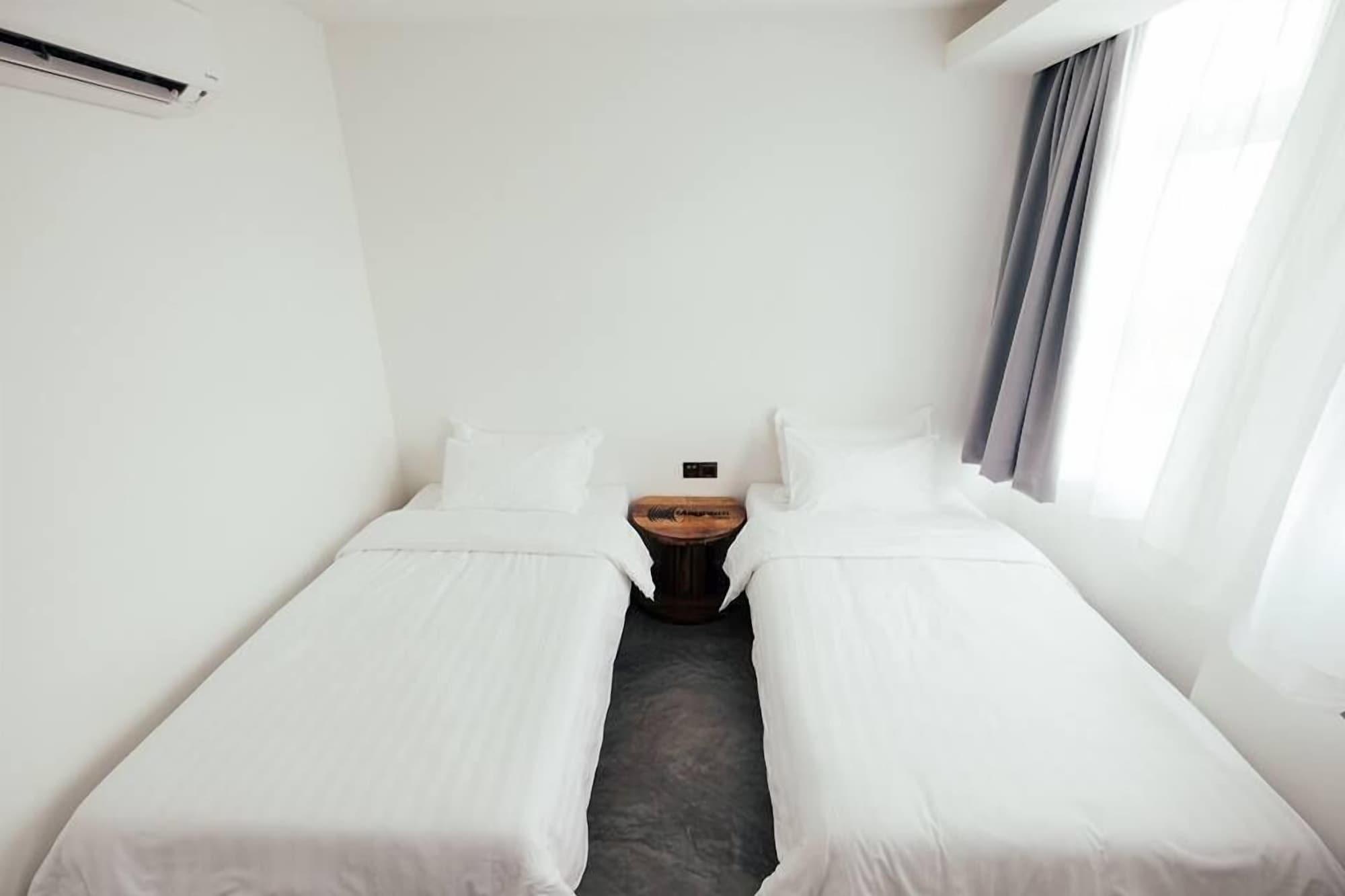 White Loft Hotel Malacca Extérieur photo