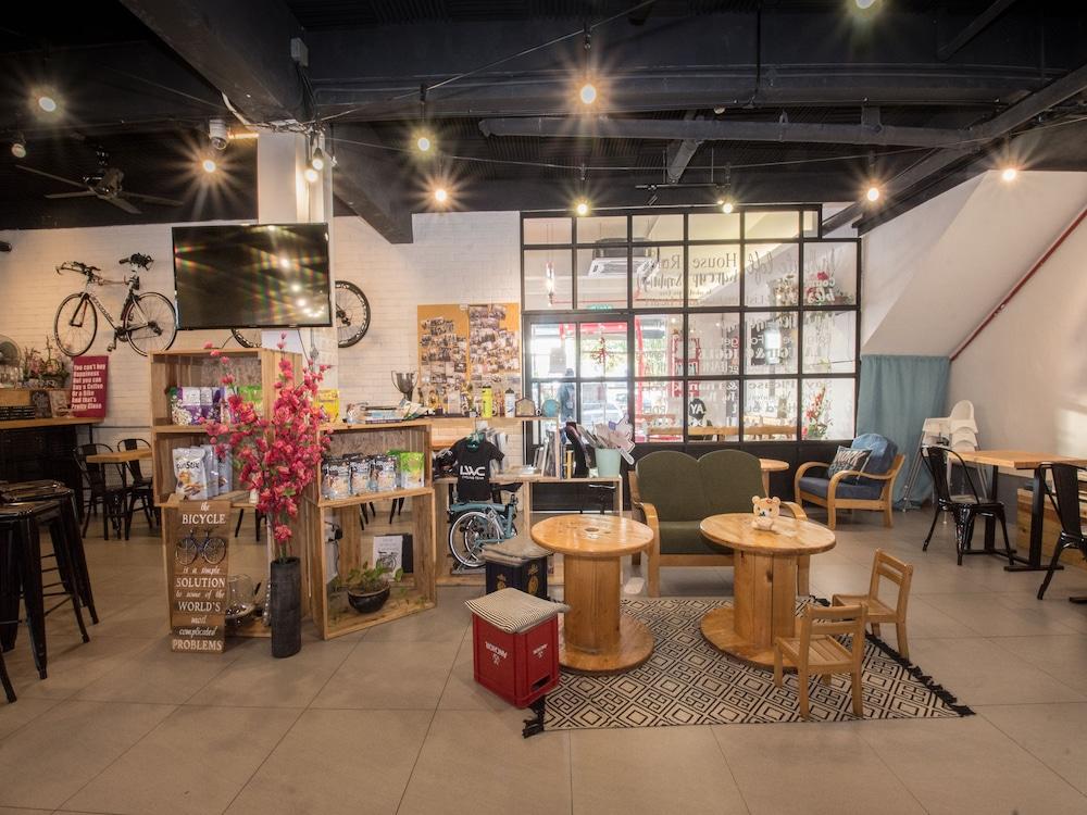 White Loft Hotel Malacca Extérieur photo