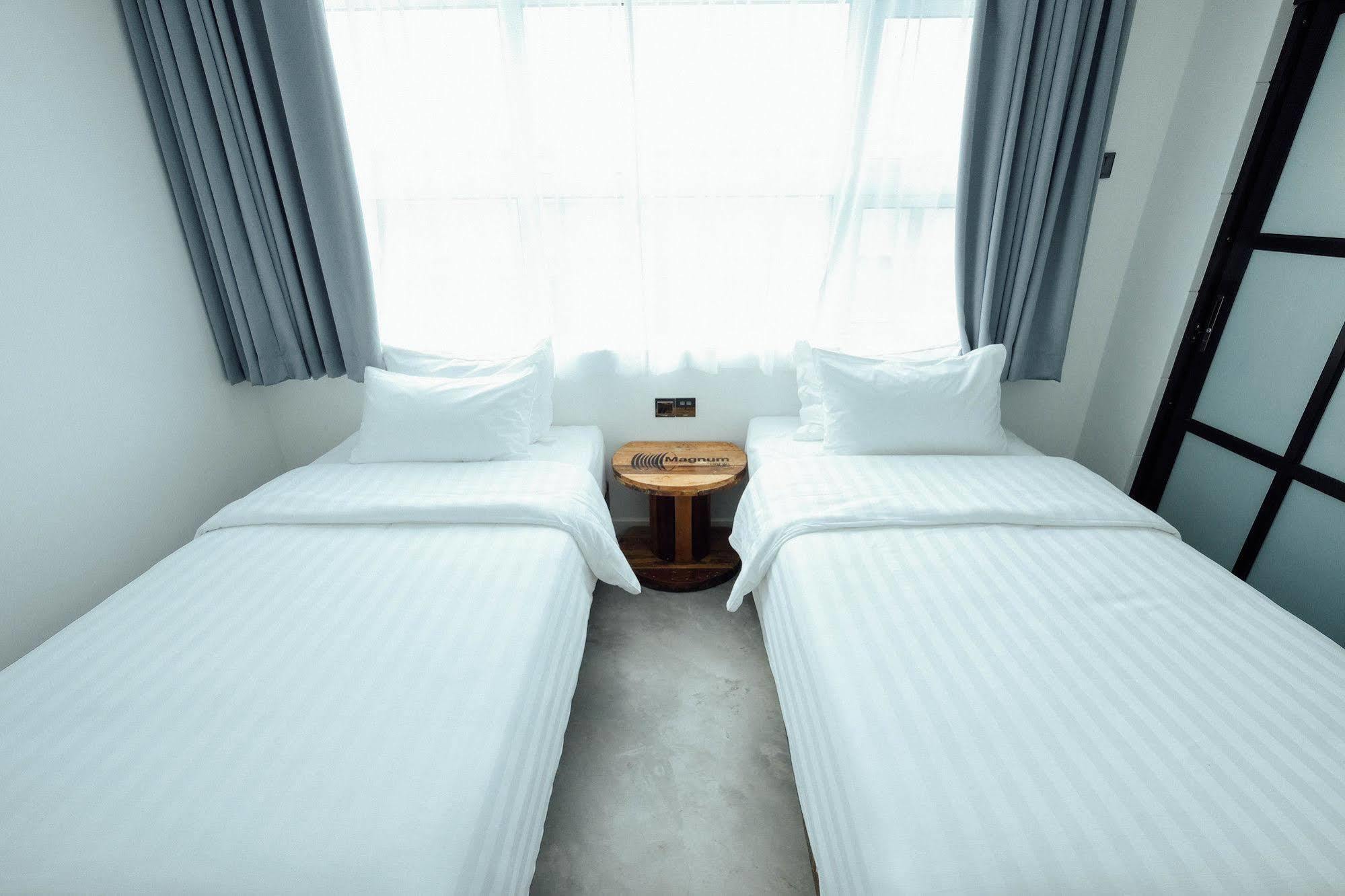 White Loft Hotel Malacca Extérieur photo