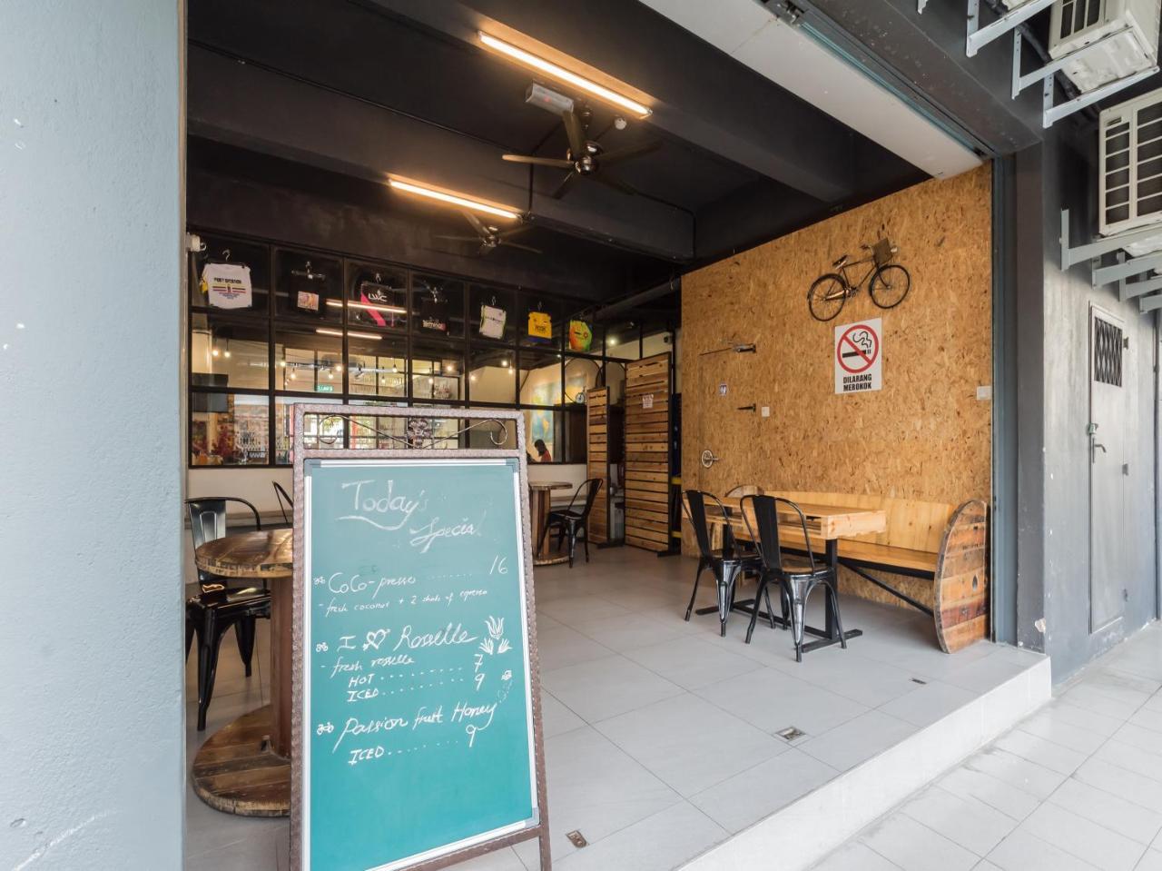 White Loft Hotel Malacca Extérieur photo
