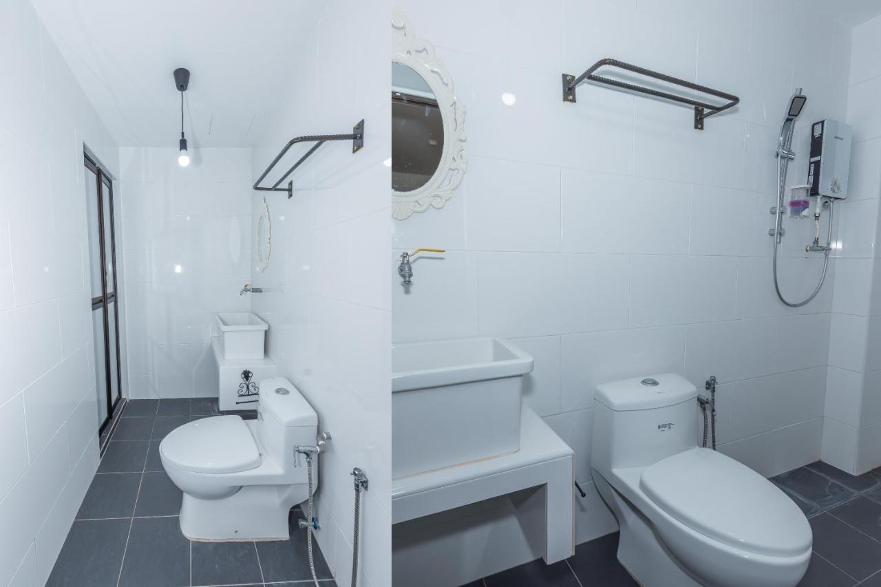 White Loft Hotel Malacca Extérieur photo