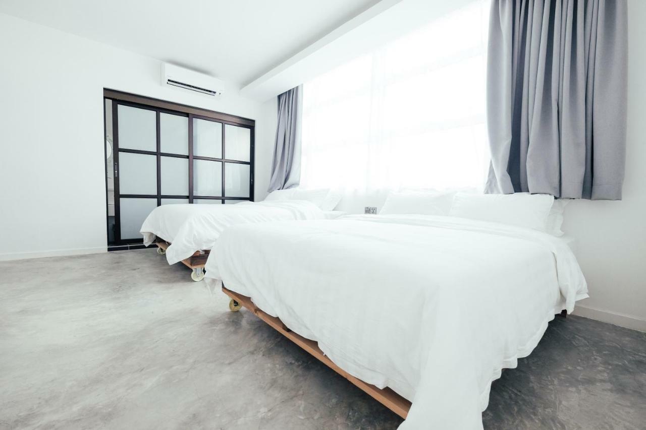 White Loft Hotel Malacca Extérieur photo
